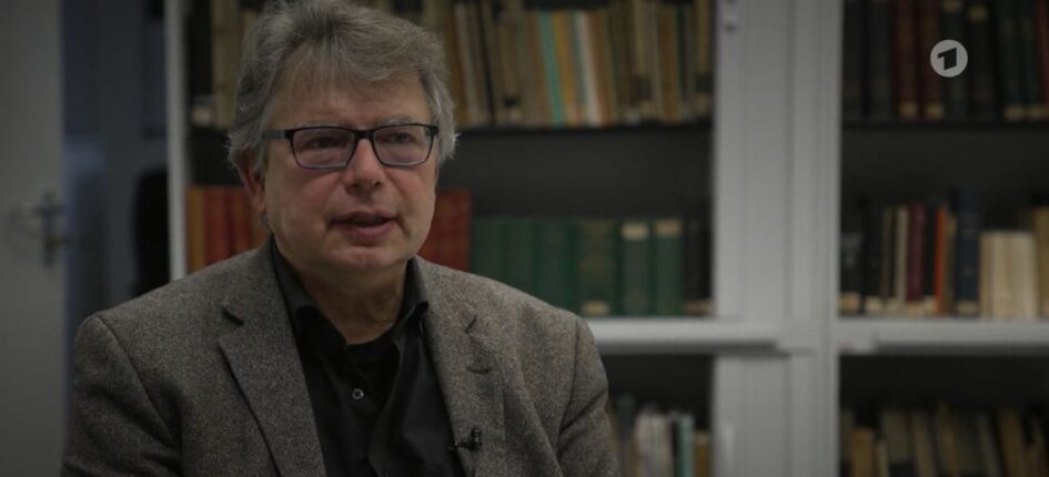 Screenshot: Prof. Dr. Jürgen Zimmerer im Panorama-Interview